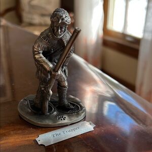 The Franklin Mint The Trapper Fine Pewter Sculpture 1975.